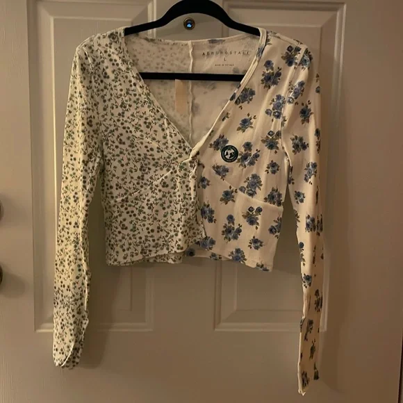 Aeropostale cotton long sleeve v-neck crop top, Size L, NWT - Picture 1 of 5